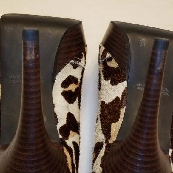 Shoes - Picture 6 of 8